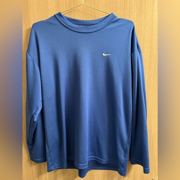 Nike Men's Dri Fit Blue Long Sleeve Crew Neck Pullover T-Shirt SIze Medium - Picture 1 of 3